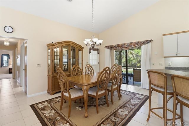 685 E Savoy Street, Lecanto, FL 34461