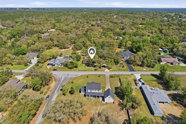 685 E Savoy Street, Lecanto, FL 34461