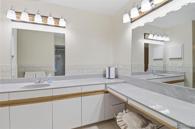 685 E Savoy Street, Lecanto, FL 34461