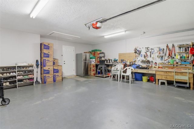 685 E Savoy Street, Lecanto, FL 34461