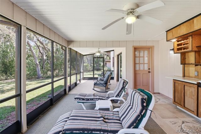 685 E Savoy Street, Lecanto, FL 34461