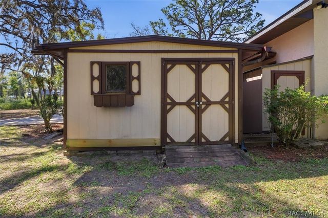 685 E Savoy Street, Lecanto, FL 34461