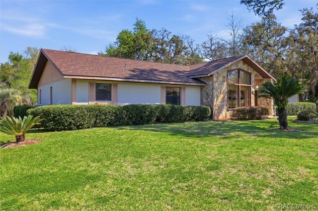 685 E Savoy Street, Lecanto, FL 34461