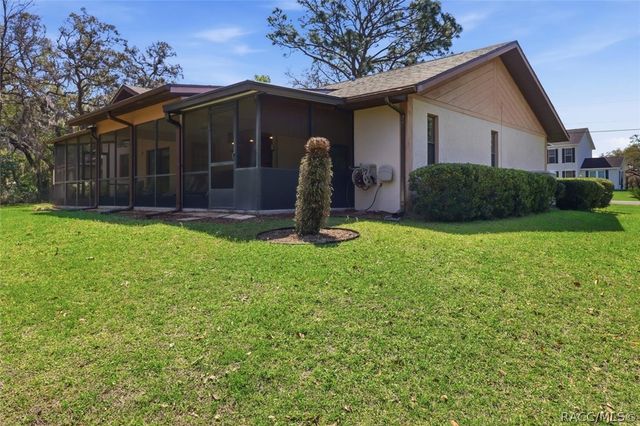 685 E Savoy Street, Lecanto, FL 34461