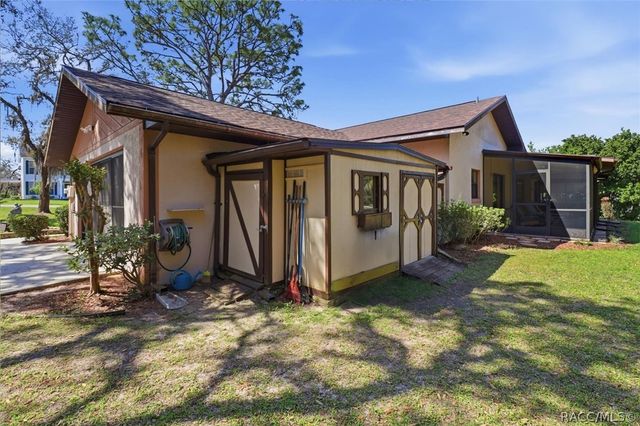 685 E Savoy Street, Lecanto, FL 34461