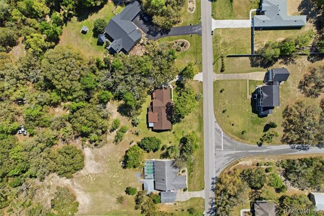 685 E Savoy Street, Lecanto, FL 34461