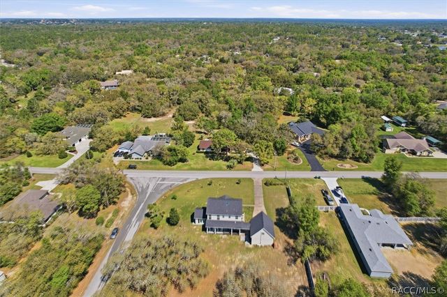 685 E Savoy Street, Lecanto, FL 34461