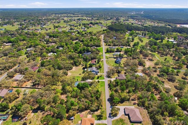 685 E Savoy Street, Lecanto, FL 34461