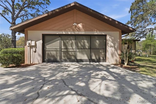 685 E Savoy Street, Lecanto, FL 34461