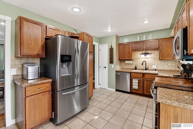 9157 Meadow Drive, Omaha, NE 68114