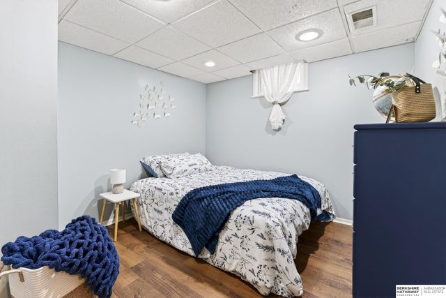 9157 Meadow Drive, Omaha, NE 68114