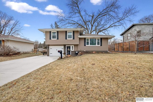 9157 Meadow Drive, Omaha, NE 68114