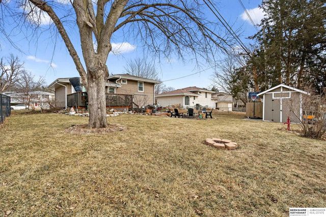 9157 Meadow Drive, Omaha, NE 68114