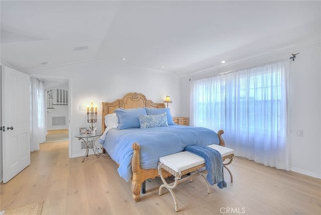 5590 E The Toledo, Long Beach, CA 90803