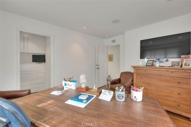 5590 E The Toledo, Long Beach, CA 90803