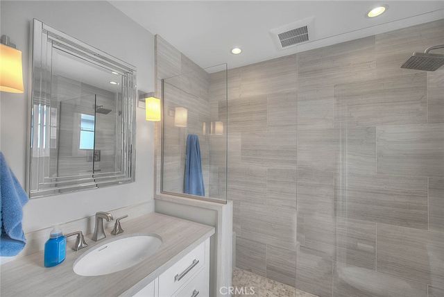 5590 E The Toledo, Long Beach, CA 90803