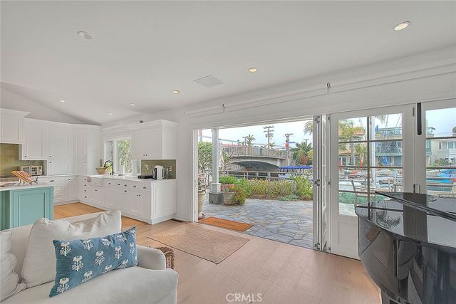 5590 E The Toledo, Long Beach, CA 90803