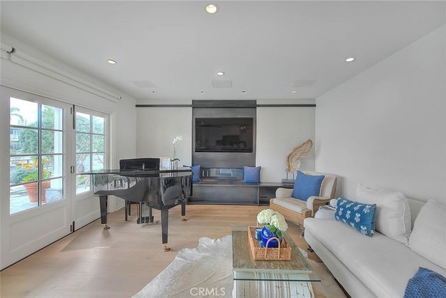 5590 E The Toledo, Long Beach, CA 90803