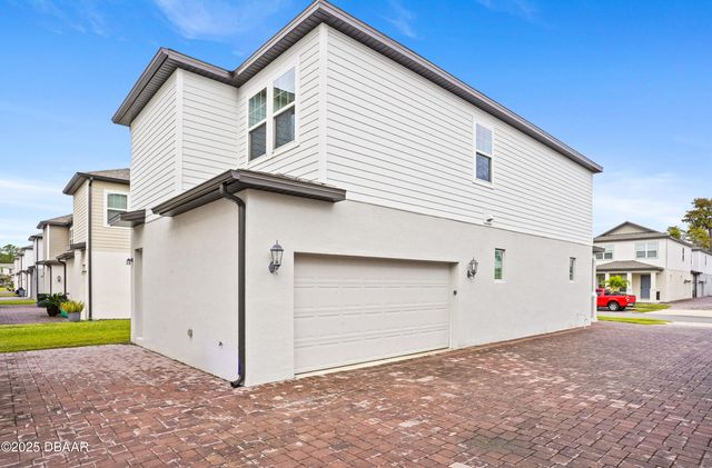 518 Venetian Palms Boulevard, New Smyrna Beach, FL 32168