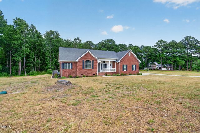 9245 Chickapee Drive, Linden, NC 28356