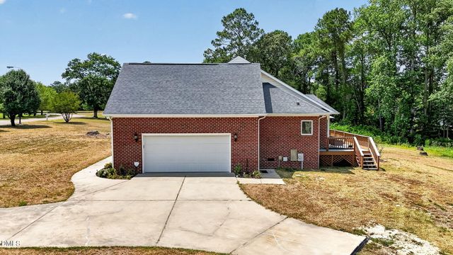 9245 Chickapee Drive, Linden, NC 28356