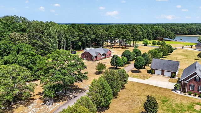 9245 Chickapee Drive, Linden, NC 28356