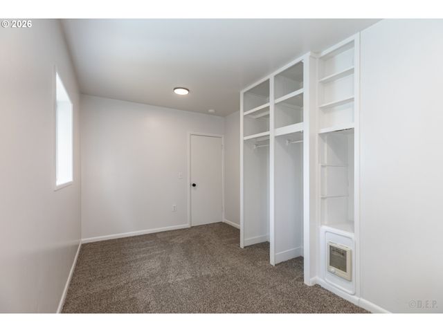 215 S 8TH St, St Helens, OR 97051