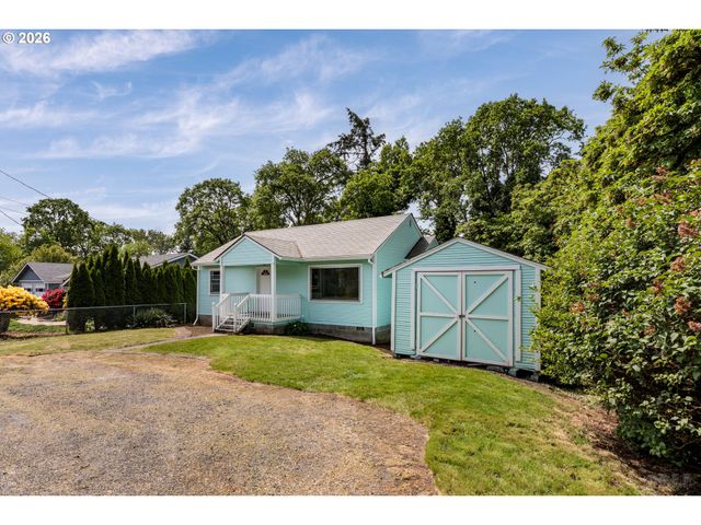 215 S 8TH St, St Helens, OR 97051