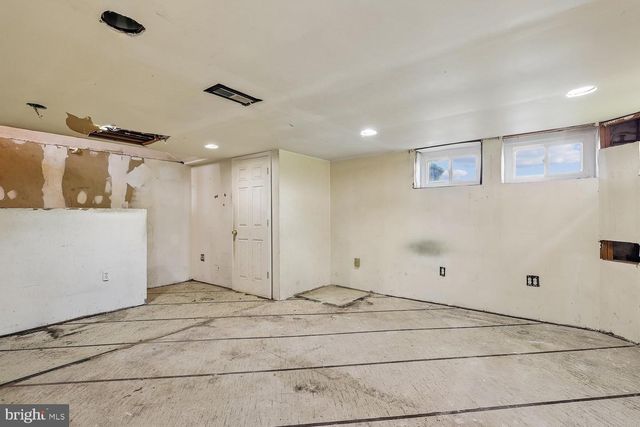 329 WHITFIELD RD, Baltimore, MD 21228