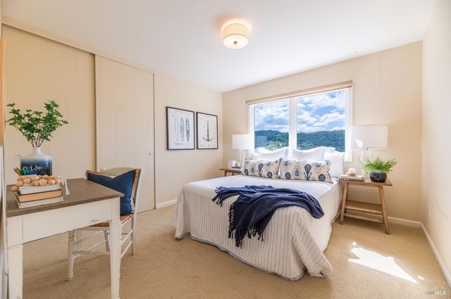 4 Galway Ln, San Rafael, CA 94903