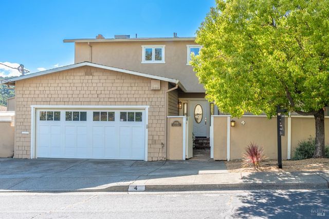 4 Galway Ln, San Rafael, CA 94903