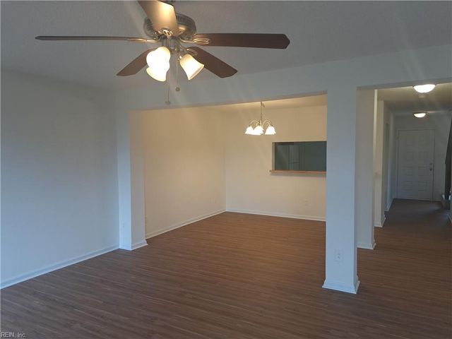 1623 Slidell LN, Virginia Beach, VA 23454