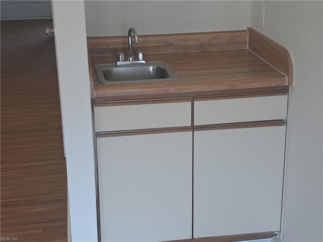 1623 Slidell LN, Virginia Beach, VA 23454