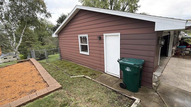 822 MOON DRIVE, Green Bay, WI 54313