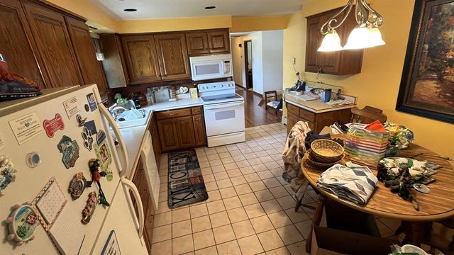 822 MOON DRIVE, Green Bay, WI 54313