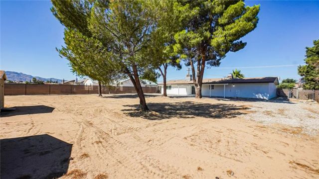 8205 Peach, Hesperia, CA 92345