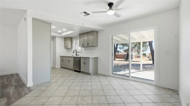 8205 Peach, Hesperia, CA 92345