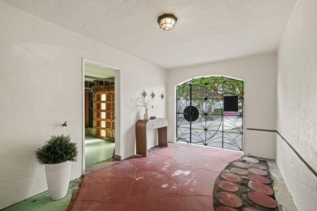 2270 27th Avenue, San Francisco, CA 94116