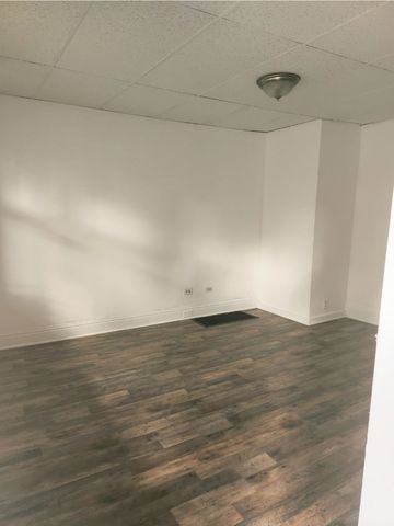 12007 S Prairie Avenue, Chicago, IL 60628