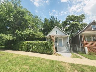 12007 S Prairie Avenue, Chicago, IL 60628