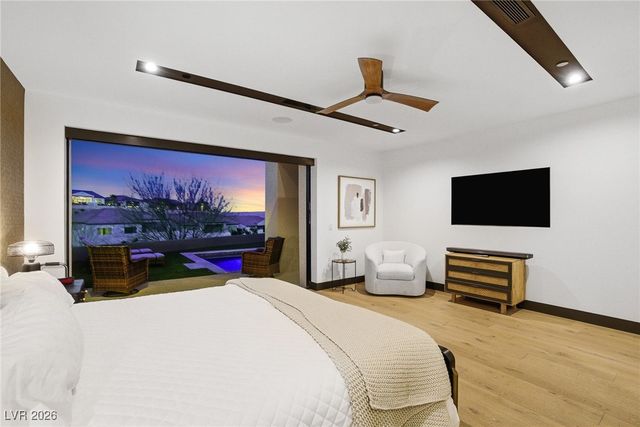 16 Canyon Shores Place, Henderson, NV 89011