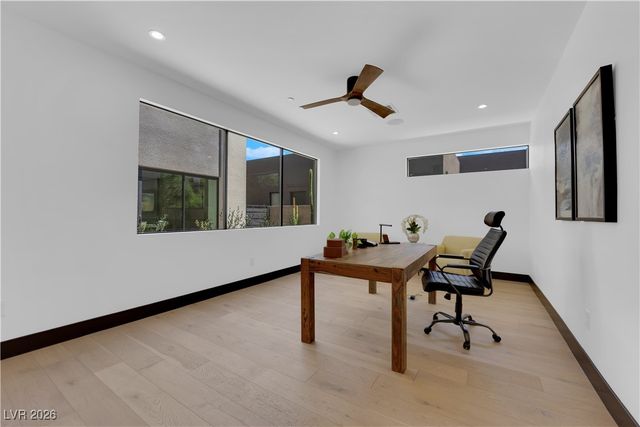 16 Canyon Shores Place, Henderson, NV 89011