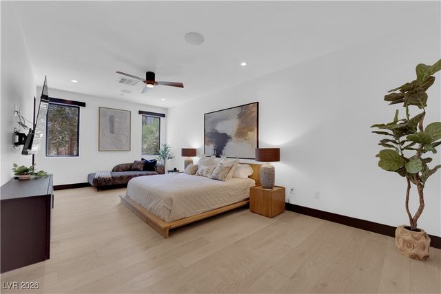 16 Canyon Shores Place, Henderson, NV 89011