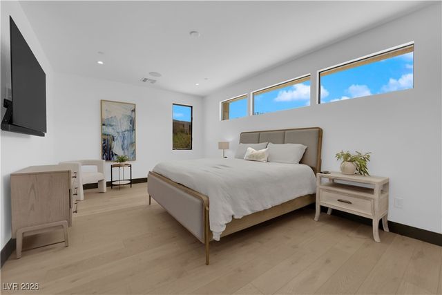 16 Canyon Shores Place, Henderson, NV 89011