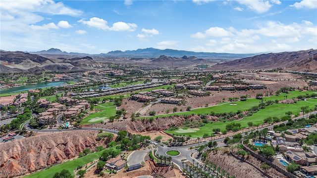 16 Canyon Shores Place, Henderson, NV 89011