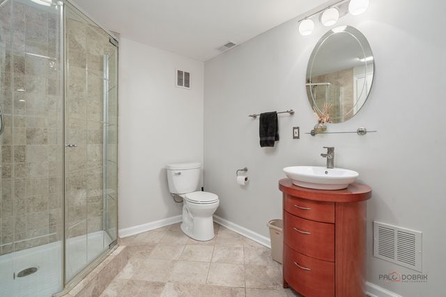 258 Colonial Drive, Vernon Hills, IL 60061