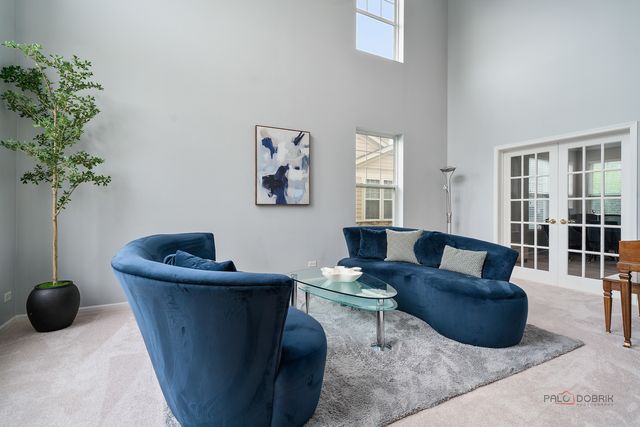 258 Colonial Drive, Vernon Hills, IL 60061