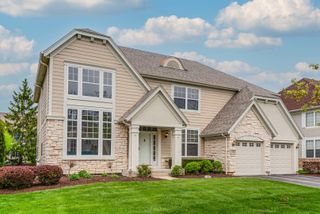 258 Colonial Drive, Vernon Hills, IL 60061