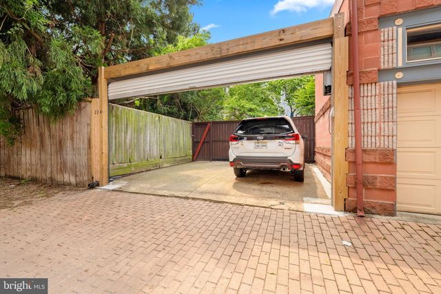 224 9TH ST SE, Washington, DC 20003