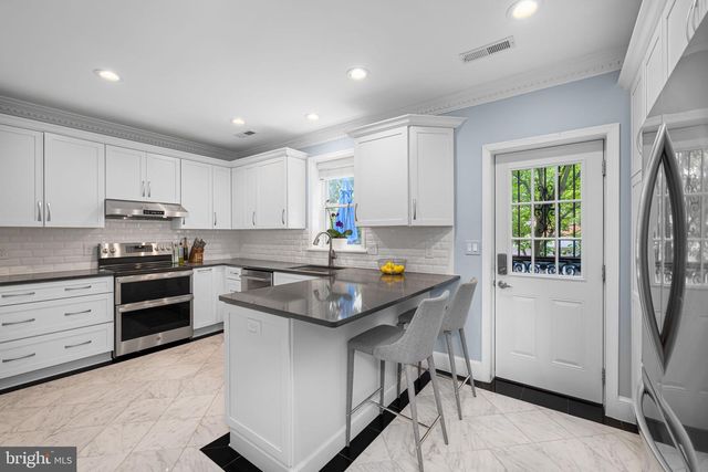 224 9TH ST SE, Washington, DC 20003